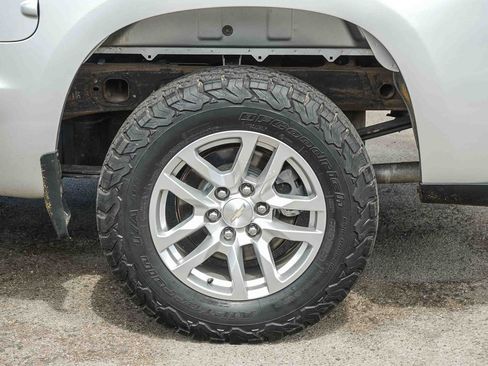 Used 2021 Chevrolet Silverado 1500 LT w/ Z71 Off-Road Package AWD/4WD image 11