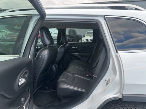 Used 2019 Jeep Cherokee Limited AWD/4WD image 17