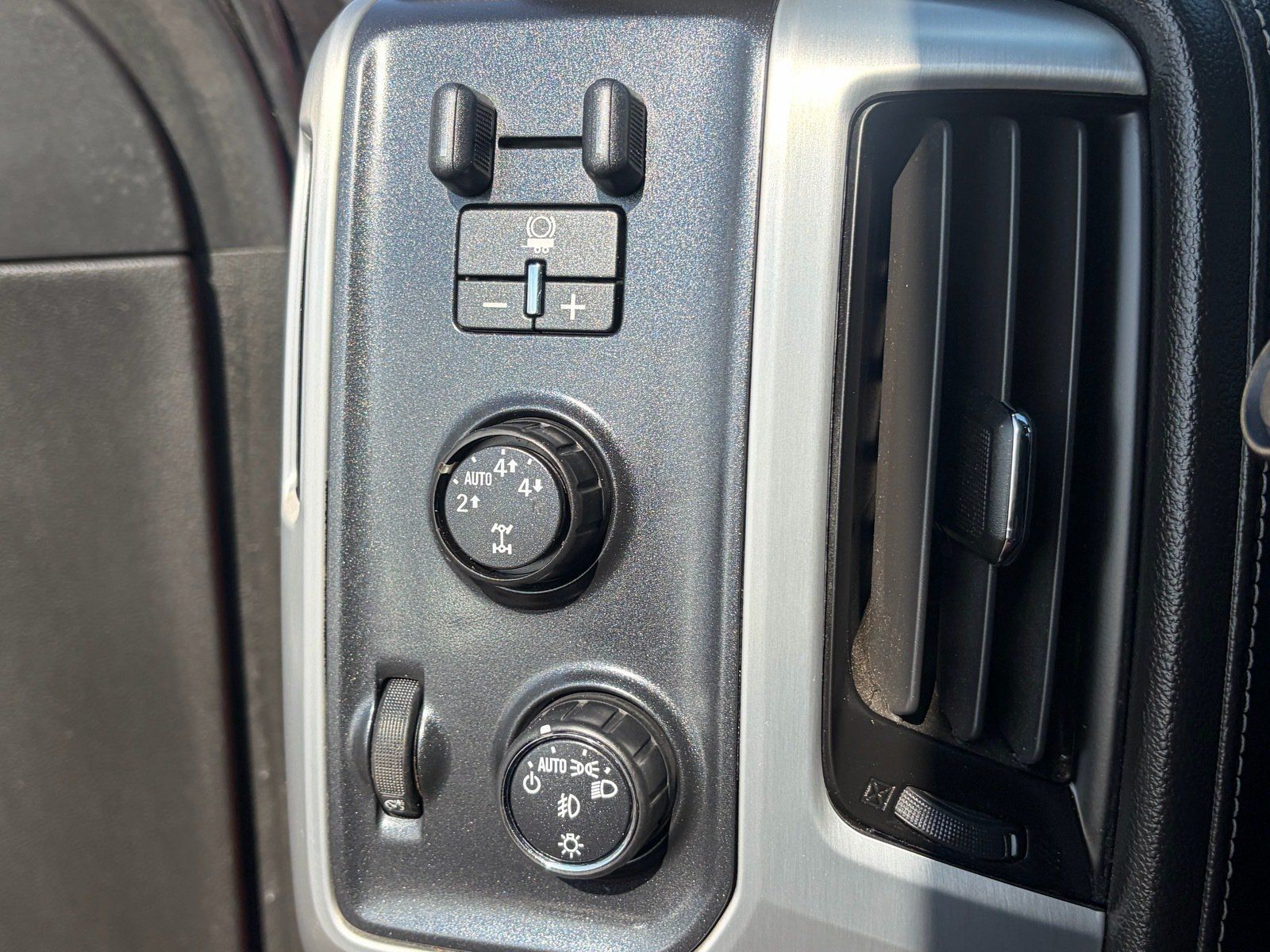 Used 2014 GMC Sierra 1500 SLT AWD/4WD image 19