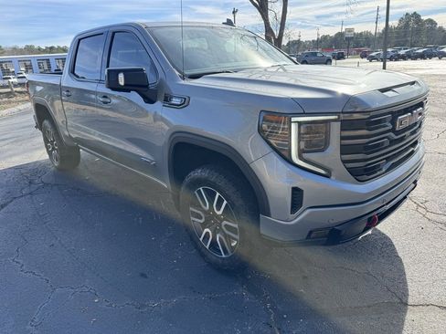 Used 2023 GMC Sierra 1500 AT4 w/ Technology Package image 15