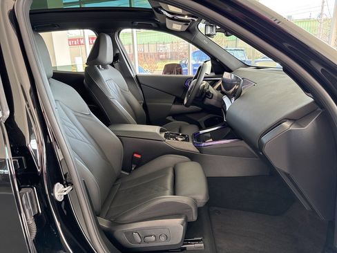 Used 2025 BMW X3 xDrive30i w/ Premium Package image 51