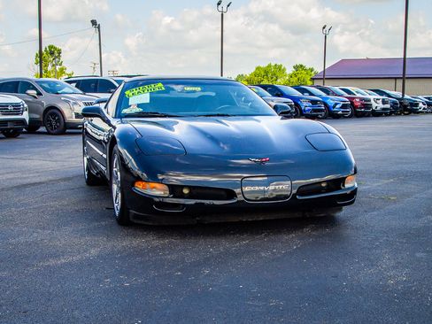 Used 1998 Chevrolet Corvette Coupe w/ Memory Pkg RWD image 10