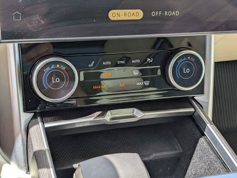 Used 2023 Land Rover Range Rover SE AWD/4WD image 36