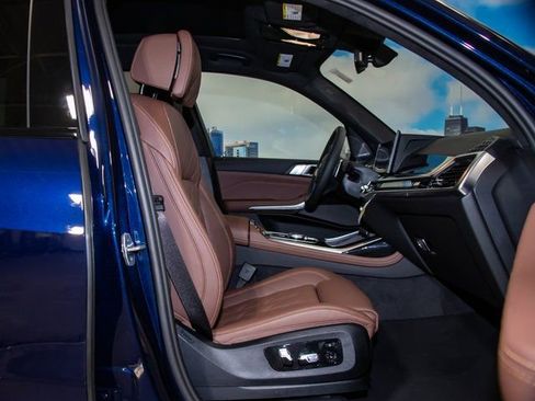 Used 2026 BMW X7 M60i image 21