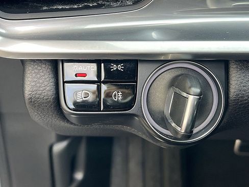 Used 2018 Porsche Panamera 4S image 21