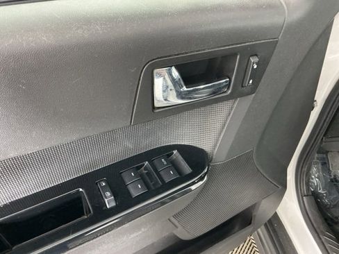 Used 2011 Ford Escape Limited image 12