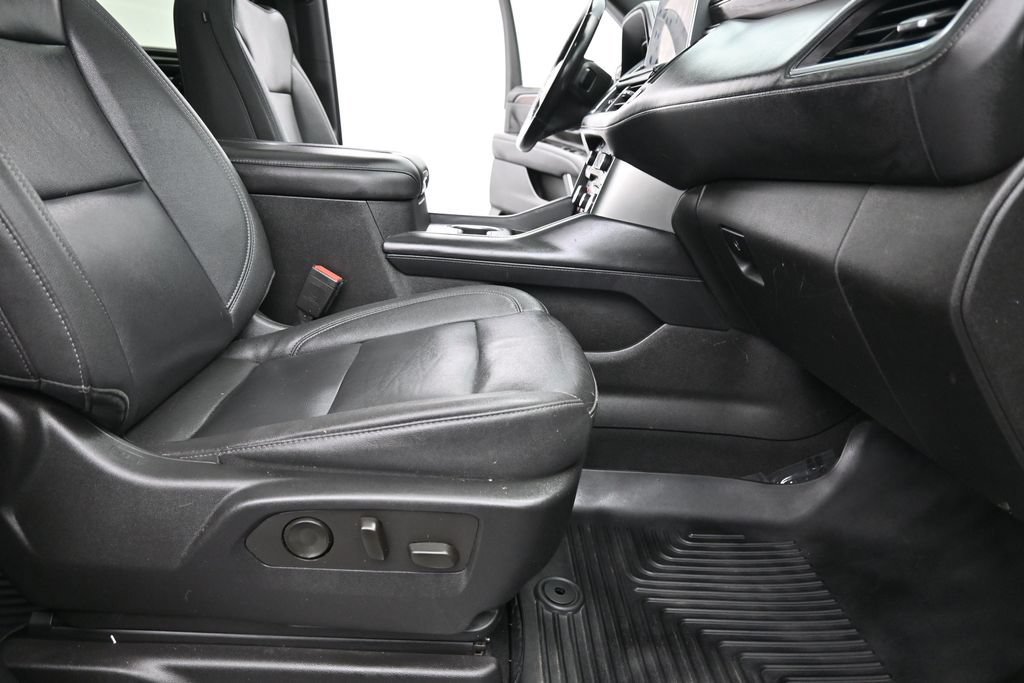 Used 2022 Chevrolet Suburban LT w/ LT Signature Plus Package AWD/4WD image 18