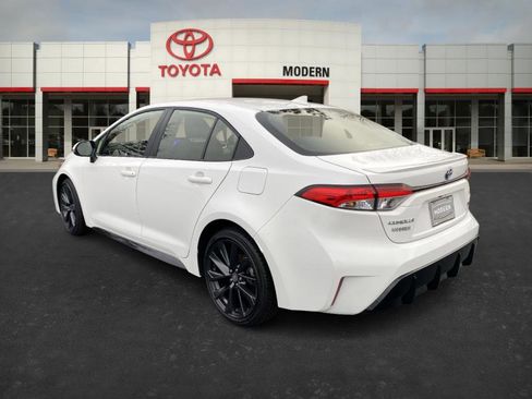 Used 2024 Toyota Corolla SE image 6