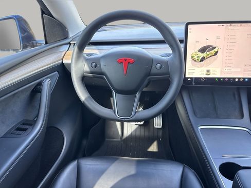 Used 2022 Tesla Model Y Performance image 14