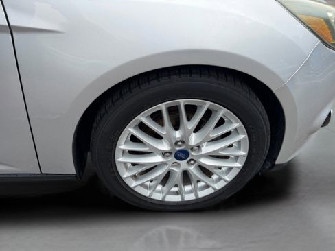 Used 2014 Ford Focus Titanium FWD image 41