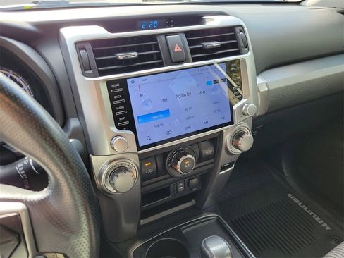 Used 2014 Toyota 4Runner SR5 image 22