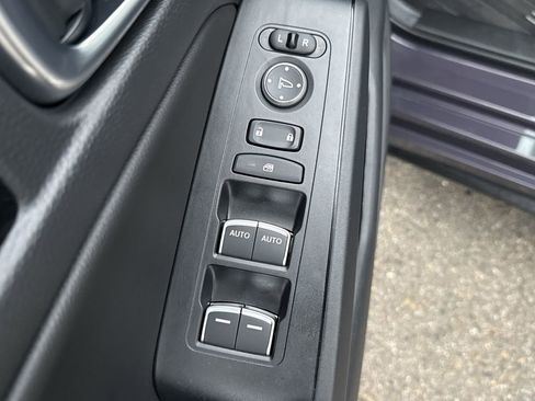 Used 2024 Honda Civic EX-L image 29