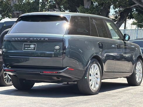 Used 2023 Land Rover Range Rover SE AWD/4WD image 9