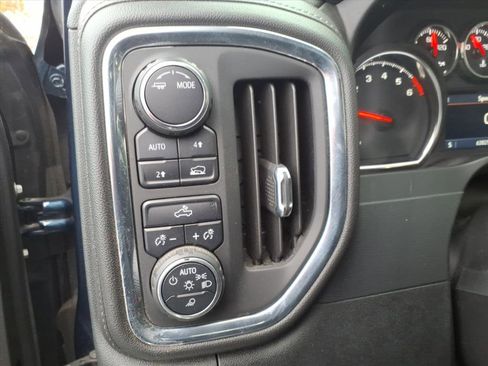 Used 2020 Chevrolet Silverado 1500 LT w/ All-Star Edition image 16