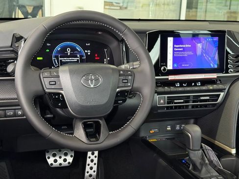 Certified 2026 Toyota Camry SE FWD image 31