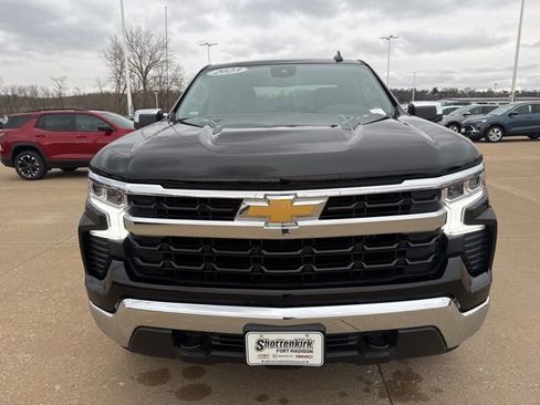 Used 2023 Chevrolet Silverado 1500 LT w/ Z71 Off-Road Package image 11