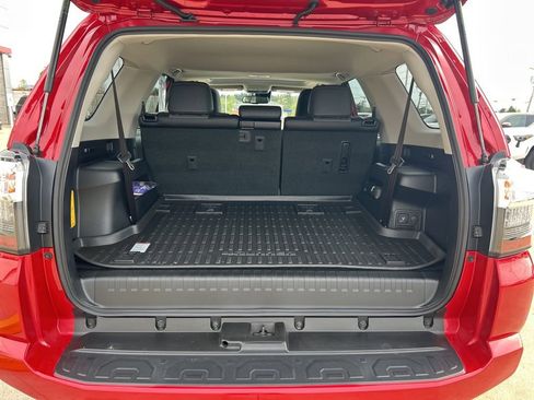 Used 2023 Toyota 4Runner SR5 Premium w/ Moonroof Package image 7