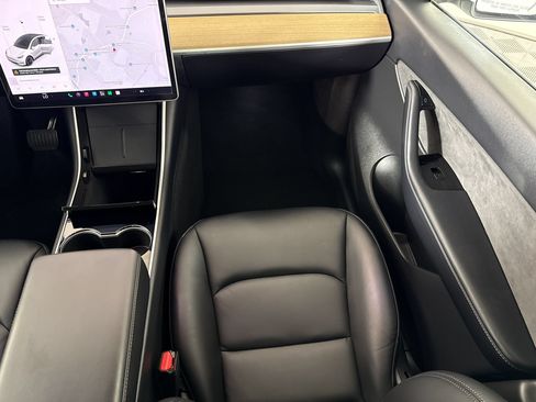 Used 2020 Tesla Model Y Long Range AWD/4WD image 25