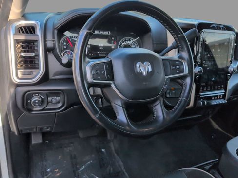 Used 2024 RAM 2500 Laramie AWD/4WD image 4