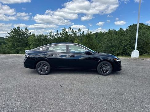 New 2026 Nissan Sentra SV w/ SV Convenience Package FWD image 3