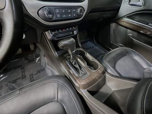 Used 2019 GMC Canyon SLE w/ Driver Alert Package image 25