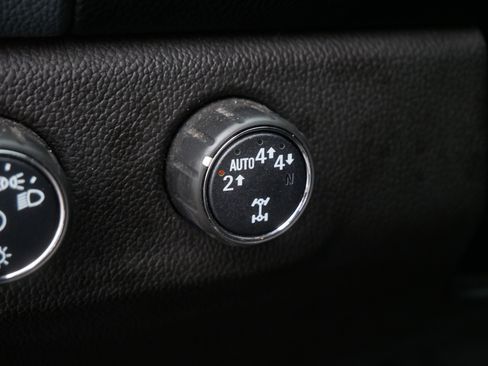 Used 2022 Chevrolet Colorado Z71 AWD/4WD image 24