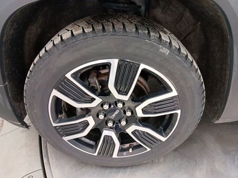 Used 2021 GMC Acadia SLT w/ Elevation Edition image 5