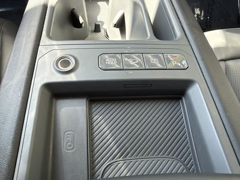 Used 2024 Kia EV9 Light Long Range RWD image 24
