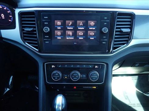 Used 2021 Volkswagen Atlas Cross Sport SEL Premium w/ Cross Sport MDO Package AWD/4WD image 19