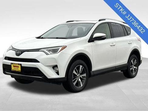Used 2018 Toyota RAV4 XLE image 3