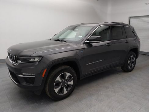 Used 2022 Jeep Grand Cherokee Limited 4xe image 2