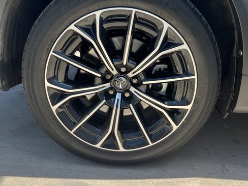 Certified 2025 MAZDA CX-70 Plug-In Hybrid w/ Premium Pkg AWD/4WD image 26