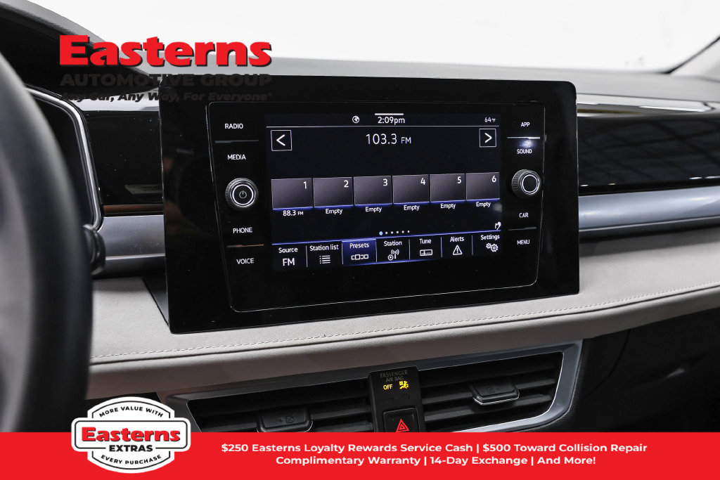 Used 2025 Volkswagen Taos SE FWD image 19