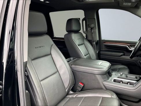 Certified 2024 GMC Sierra 2500 Denali w/ Denali Reserve Package image 19