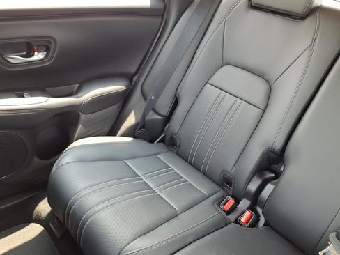 Used 2024 Honda HR-V EX-L image 16