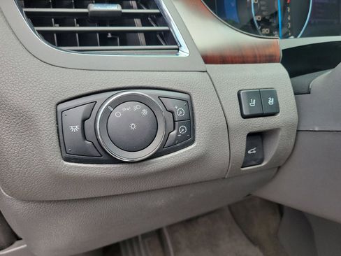 Used 2013 Ford Edge Limited w/ Driver Entry Pkg FWD image 28