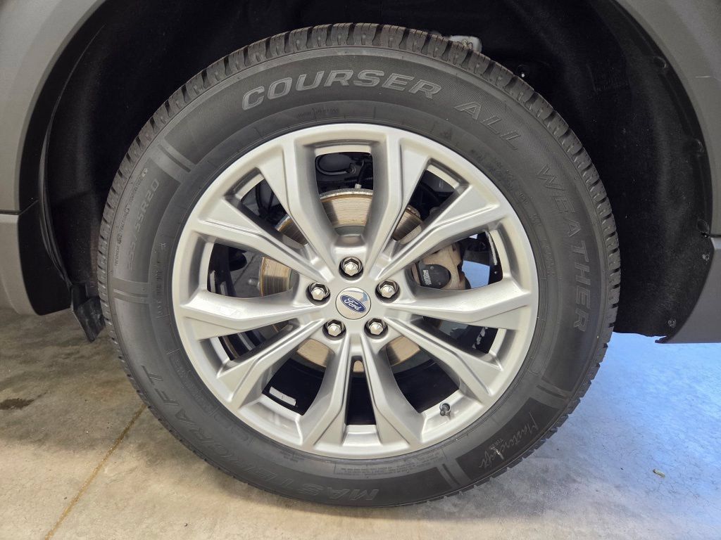 Used 2021 Ford Explorer Limited AWD/4WD image 14