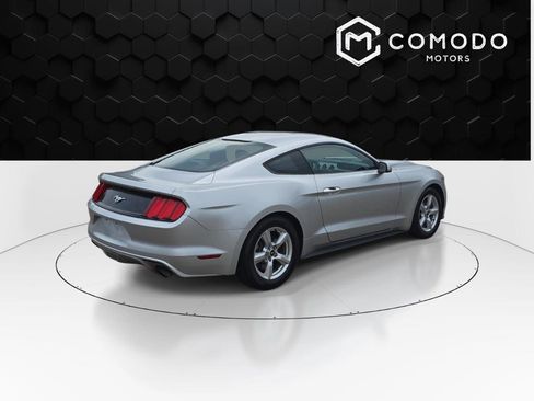 Used 2015 Ford Mustang Coupe RWD image 3