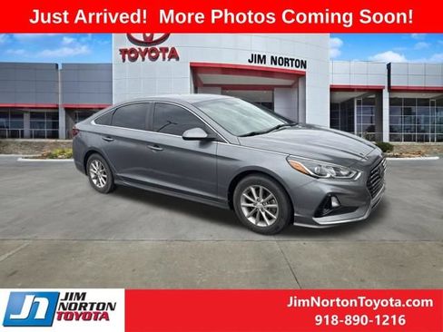 Used 2018 Hyundai Sonata SE w/ Cargo Package FWD image 1