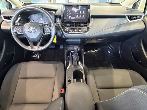 Certified 2025 Toyota Corolla LE FWD image 31