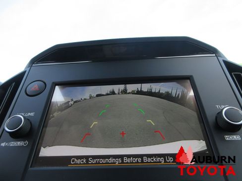 Used 2025 Subaru Crosstrek 2.0i image 15