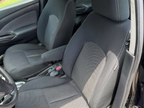 Used 2016 Nissan Versa SV FWD image 7