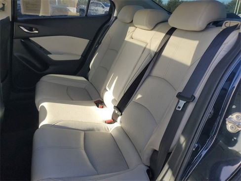 Used 2018 MAZDA MAZDA3 Grand Touring image 12