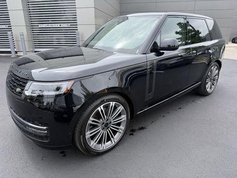 Used 2025 Land Rover Range Rover SE AWD/4WD image 1