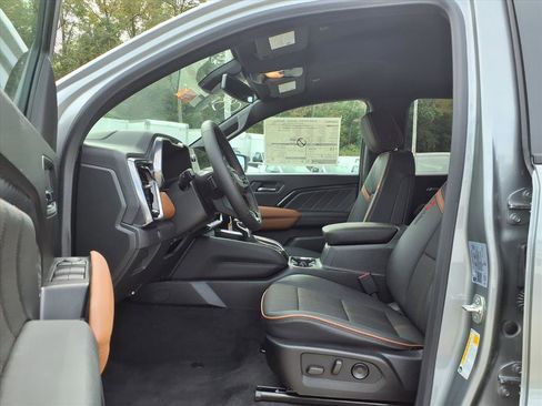 New 2026 GMC Canyon AT4 image 15