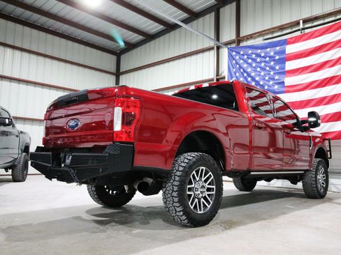 Used 2017 Ford F250 Lariat w/ Lariat Ultimate Package AWD/4WD image 11