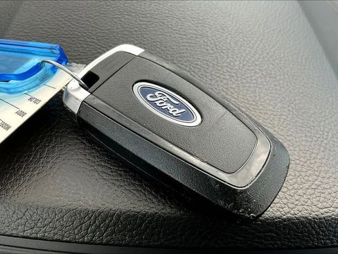 Used 2024 Ford Edge Titanium AWD/4WD image 13