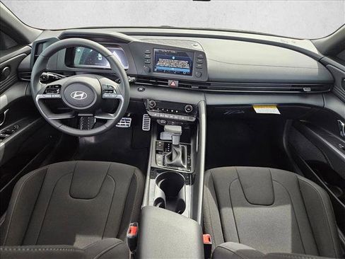 New 2026 Hyundai Elantra SEL Sport FWD image 10