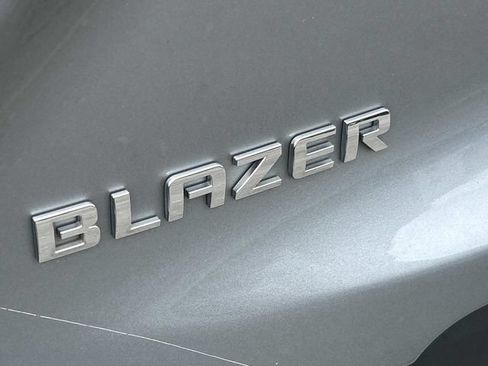 Used 2023 Chevrolet Blazer LT w/ Convenience Package FWD image 8