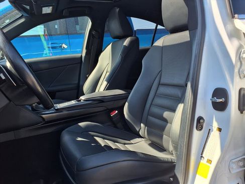 Used 2022 Lexus IS 350 F Sport image 6